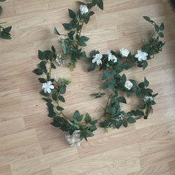 Floral Garlands White Roses 35”  Bundle of 16