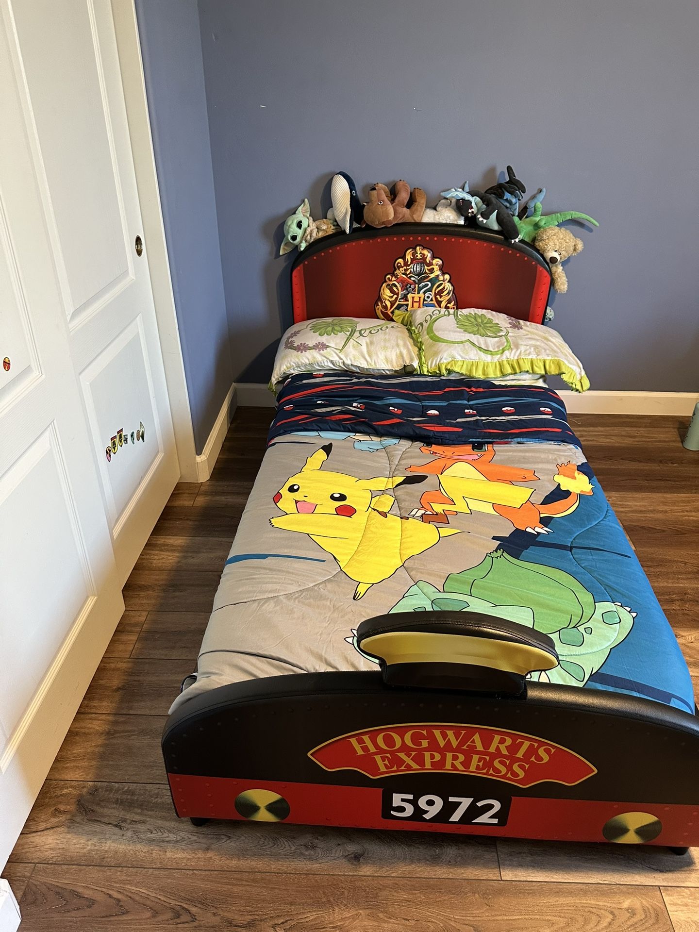 Harry Potter Hogwarts Express Upholstered Twin Bed