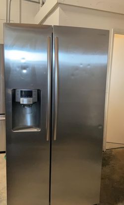 Samsung Side-by-Side Stainless Steel Refrigerator

