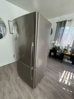 Refrigerador en buenas condiciones x $395.  O mejor oferta