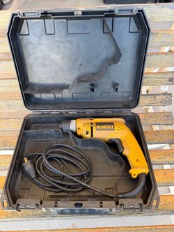 D21008 Dewalt 3/8” VSR Drill corded