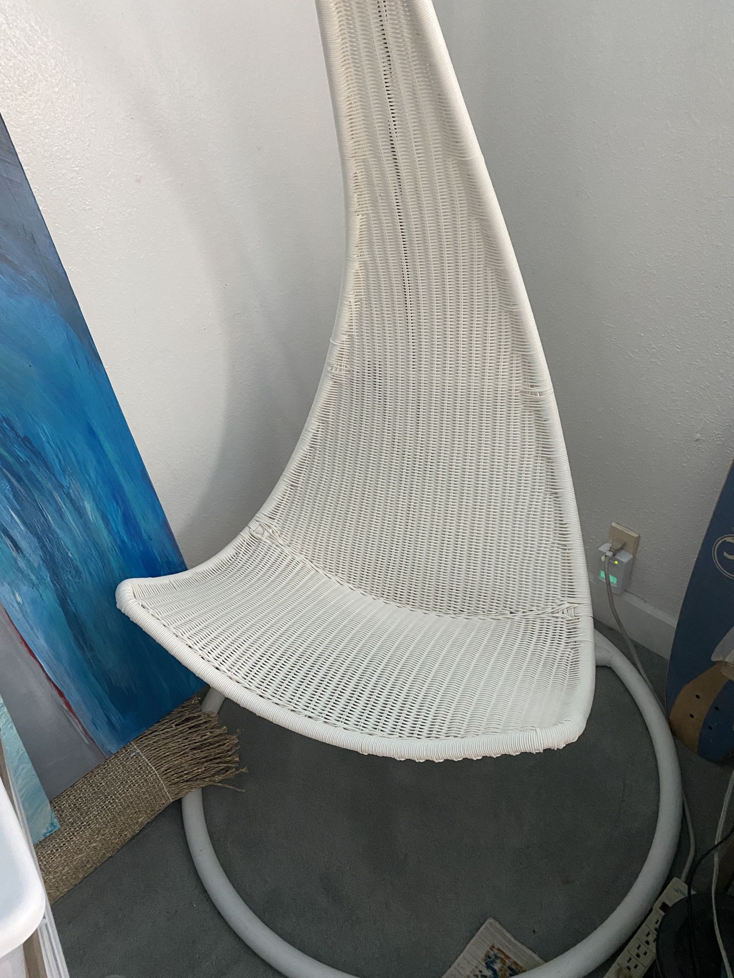 Hanging Chair with Metal Stand