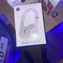Beats Solo 4