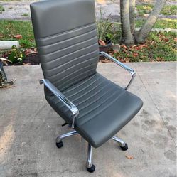 Roller Office Chair