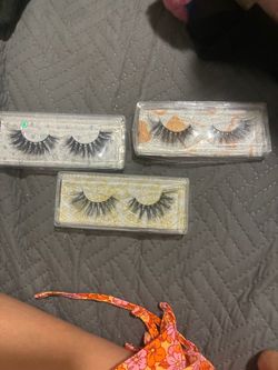 Eye lashes