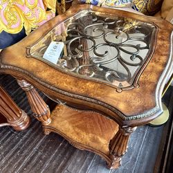 AICO By Michael Amini SOVEREIGN End Table - GA