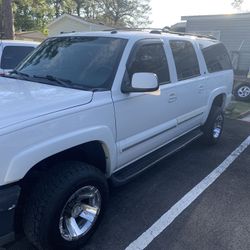 Chevy suburban 2500