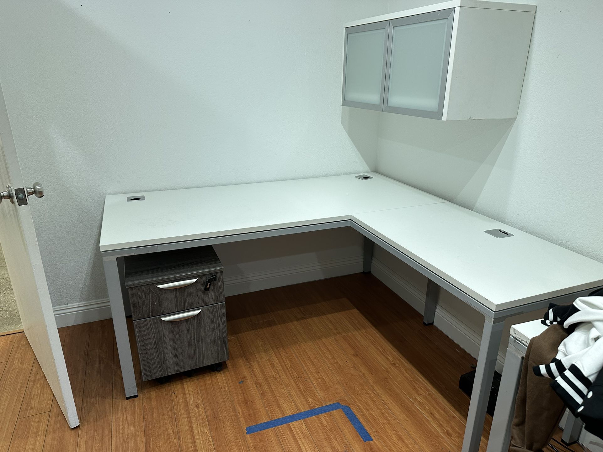 π₯οΈ Modern L-Shaped Office Desks β $50 each