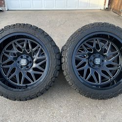 22x12 INCH AMERICAN WARRIOR OFF-ROAD RIMS WITH 33x12.50R22 TIRES