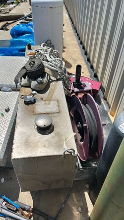 Fuel tank and reels