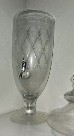 Crystal beverage dispenser approx 2 gal