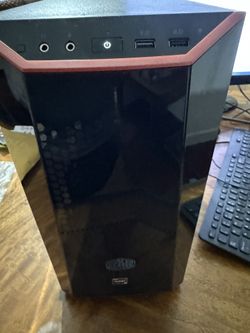 Custom Gaming PC With Ryzen 5 2600