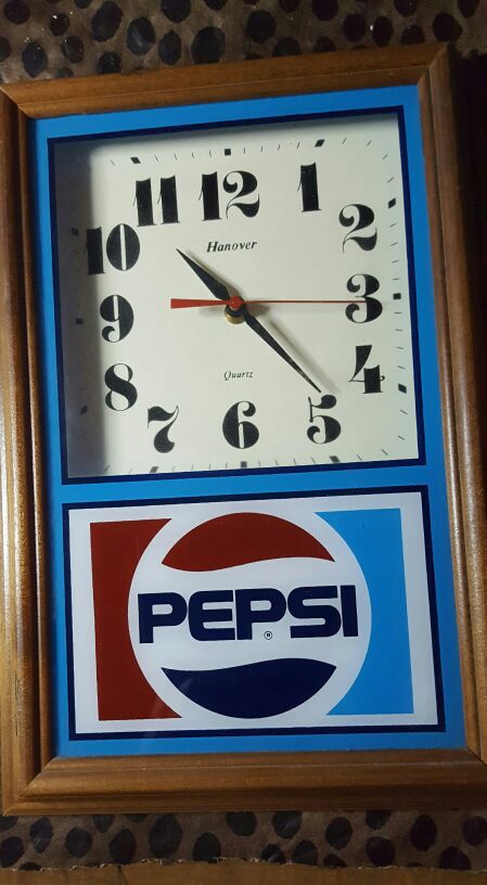 RARE Vintage 1970s mint pepsi clock