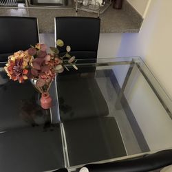 Glass Dining Table with 4 Black & White Chairs – Modern Design