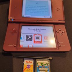 Nintendo DSi XL  + SUPER MARIO BROS, Pen, Charger And 4gb Card