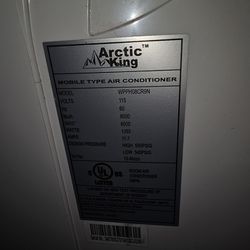 Portable  Arctic King  8000 Btu's Air Conditioner