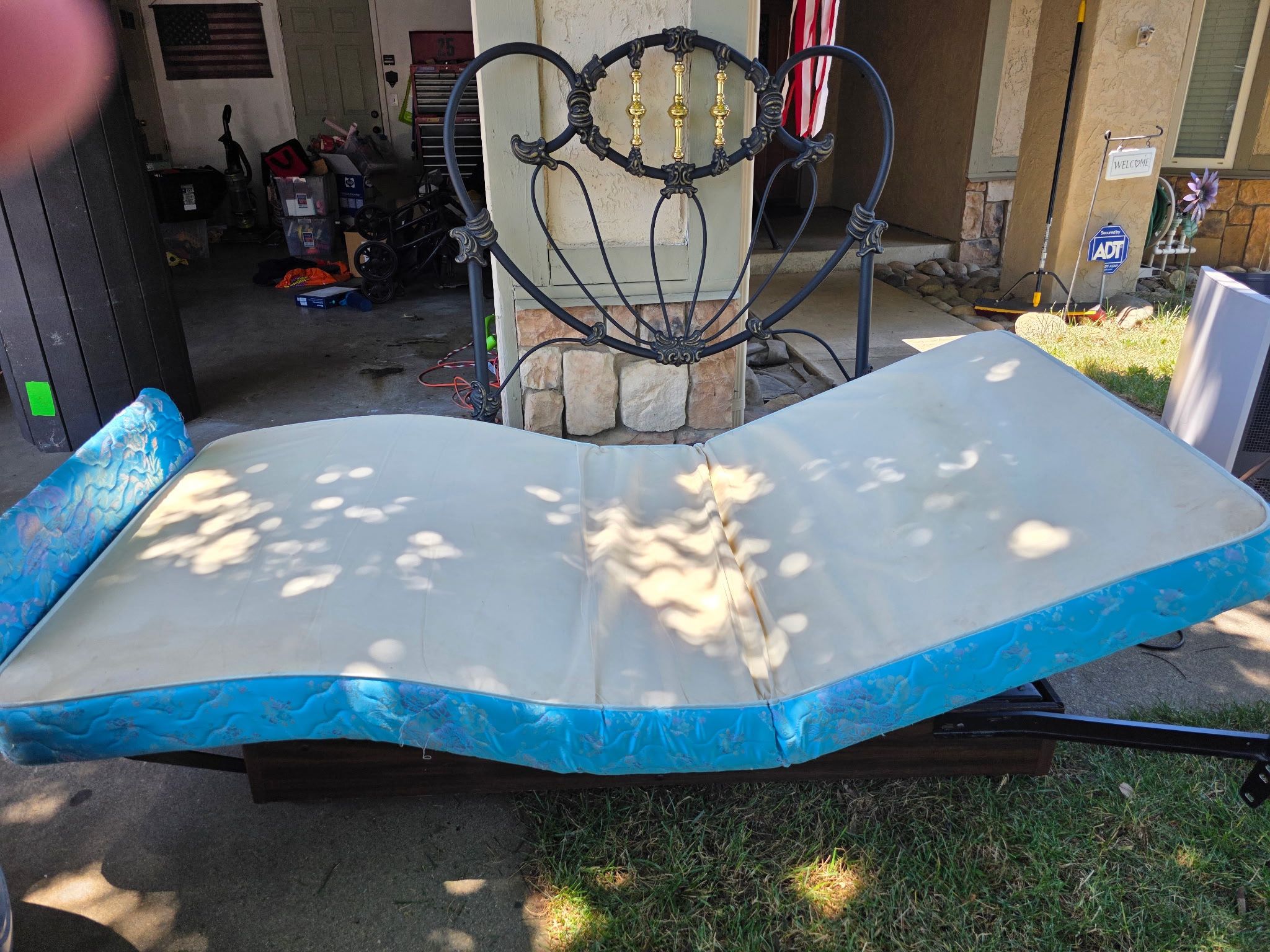 Twin Size Lifting Bed