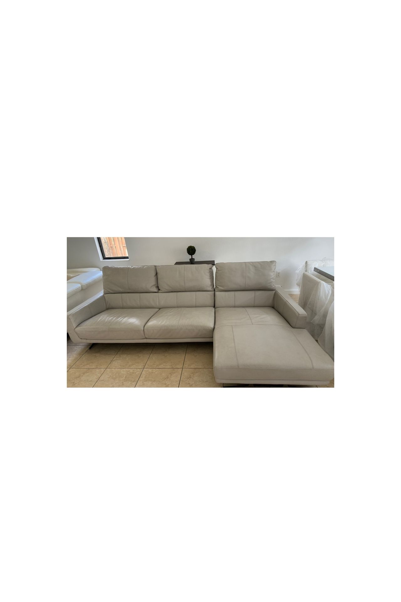 Leather Chaise Sectional Sofa- Like New