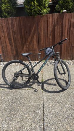 Haro Flightline one 26inch bike