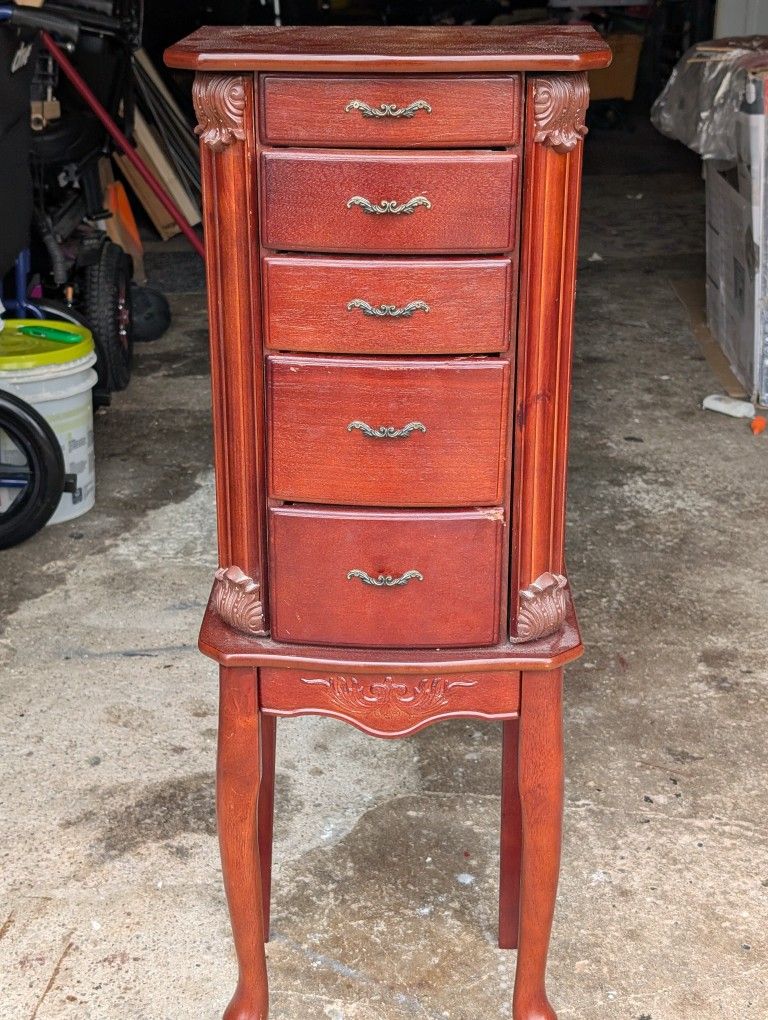 Standing Jewelry Box
