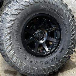Jeep Wrangler Wheel And Tire Set