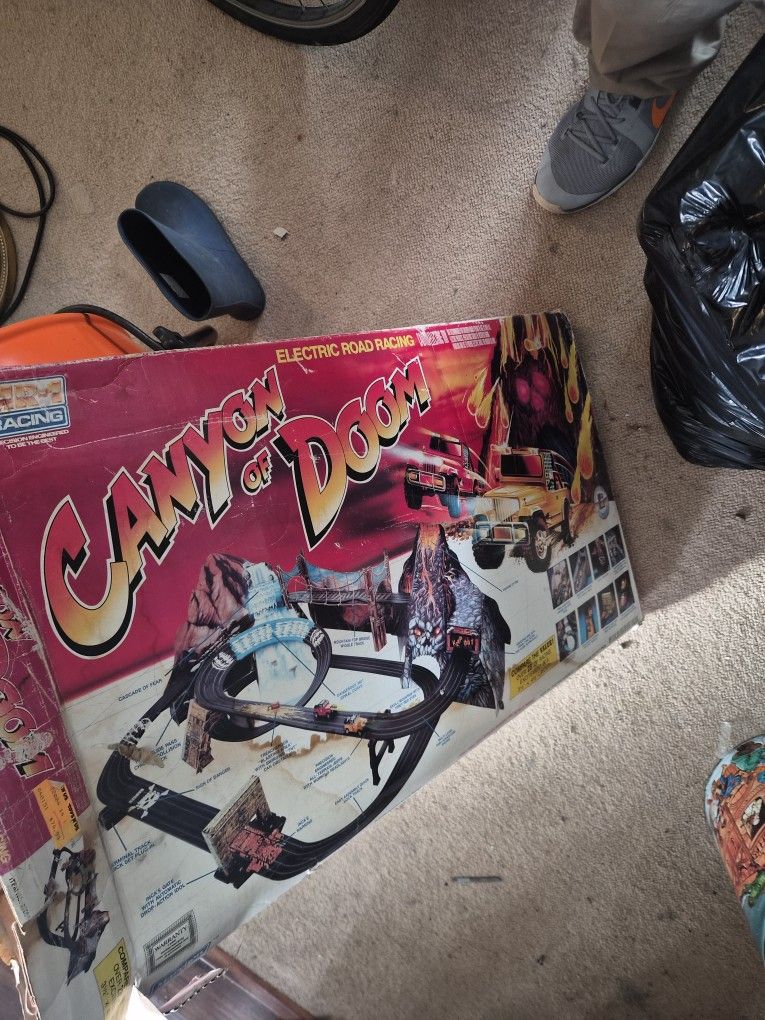 Canyon Of Doom Race Track 