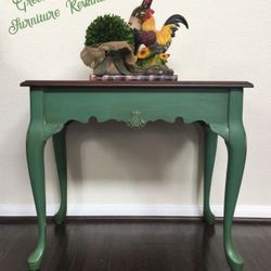 Accent Table Re-posted 8/22/2021