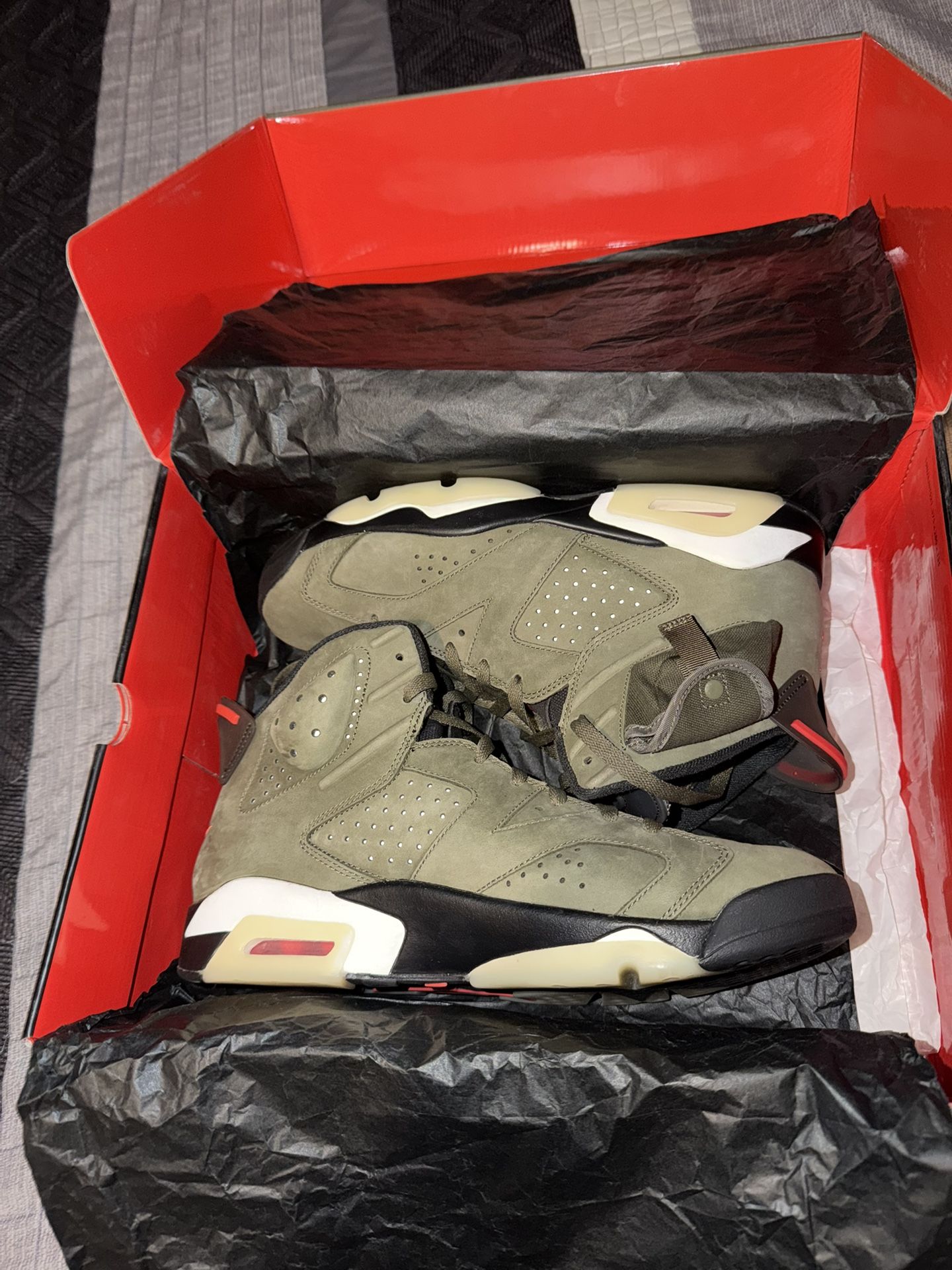 Men Travis Scott’s