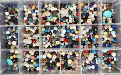 Great Lot of Various Gemstone, Glass, Stone, & Ceramic Beads
