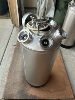 Cleaning Keg with 4 Sankey D Couplers