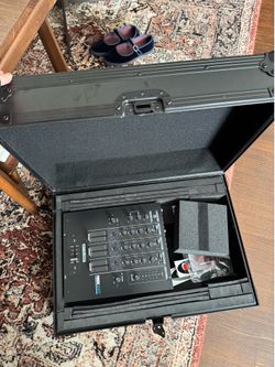 Odyssey Universal 12" Black Label DJ Mixer Case (All Black)⁣