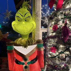 6’ The Grinch Nutcracker Blow Mold Christmas 