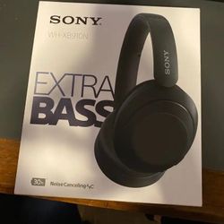 Sony Bluetooth Noise Canceling Headphones New in Box