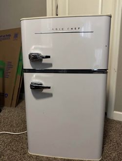 Mini fridge
