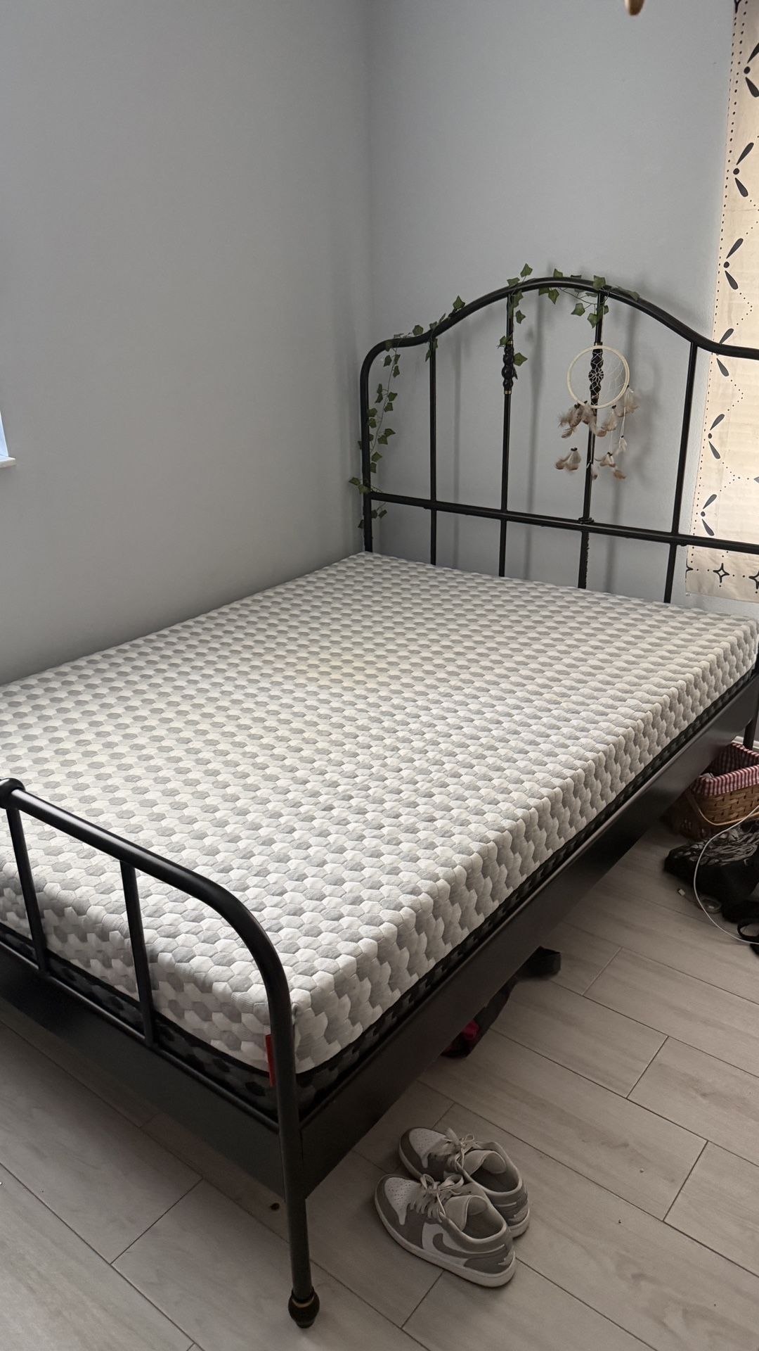 Memory Foam Bed And Frame