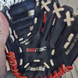 Franklin Youth Tee Ball Glove 