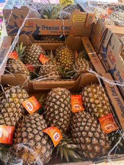 Pineapple 🍍 $10 box only today