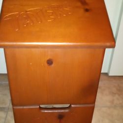 Taters and onions wooden bin