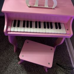 Little Girl Princess Piano 
