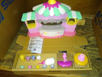 Girls nails polish kit 10.00 ea 25 available