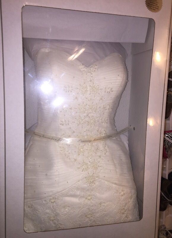 Mermaid lace wedding dress size 4-6
