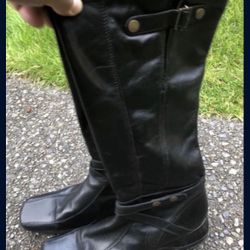 Clark’s women’s black tall leather boots 🖤👢🖤  Size 11 Med 