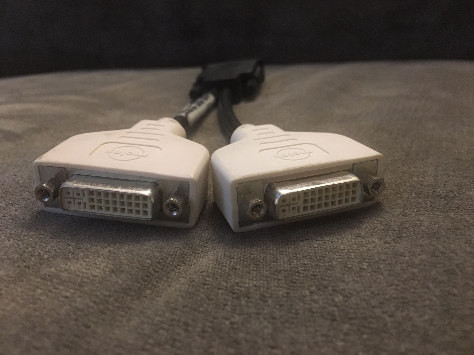 Matrox Lfh60 to Dual DVI Female video Splitter