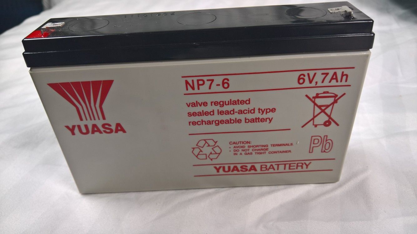 Yuasa NP7-6 Sealed Lead Acid Battery with F1 Terminal
6v
7Ah