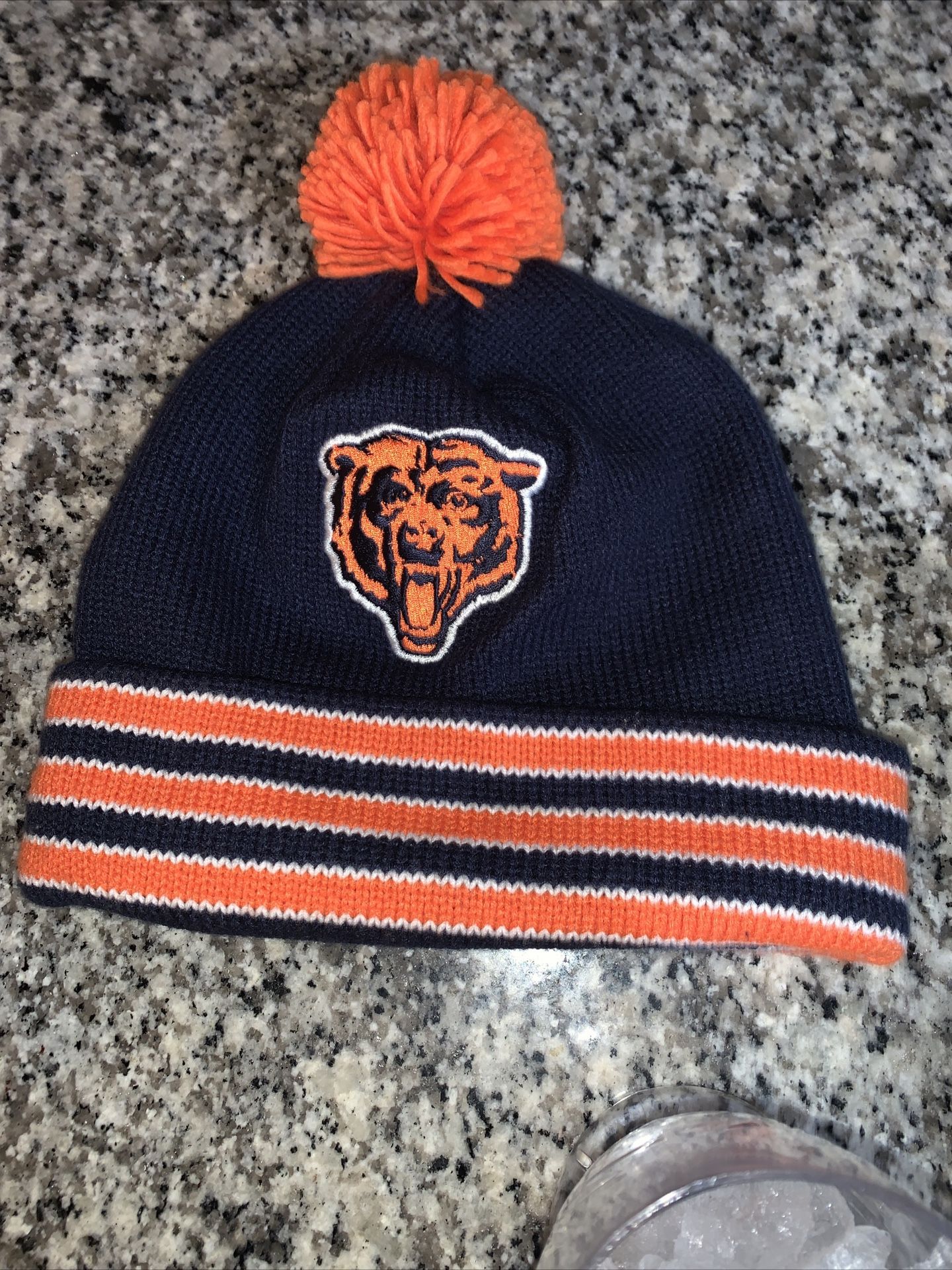 Mitchell & Ness Pitt Chicago Bears Stripe Cuff Pom Beanie NFL Football