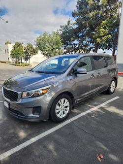 2017 KIA SEDONA LX