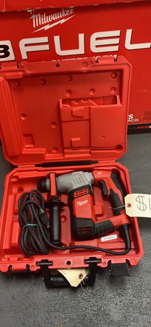 Photo Milwaukee Corded 5/8” Rotary Hammer With Hard Case