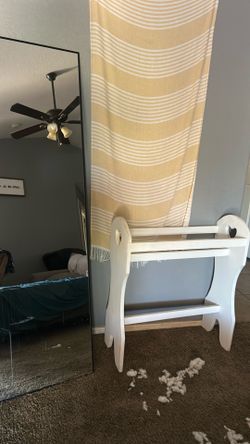 Blanket holder