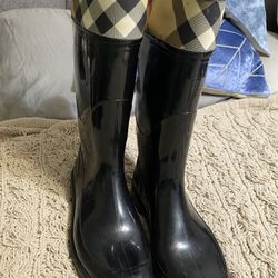 Burberry Size 9 