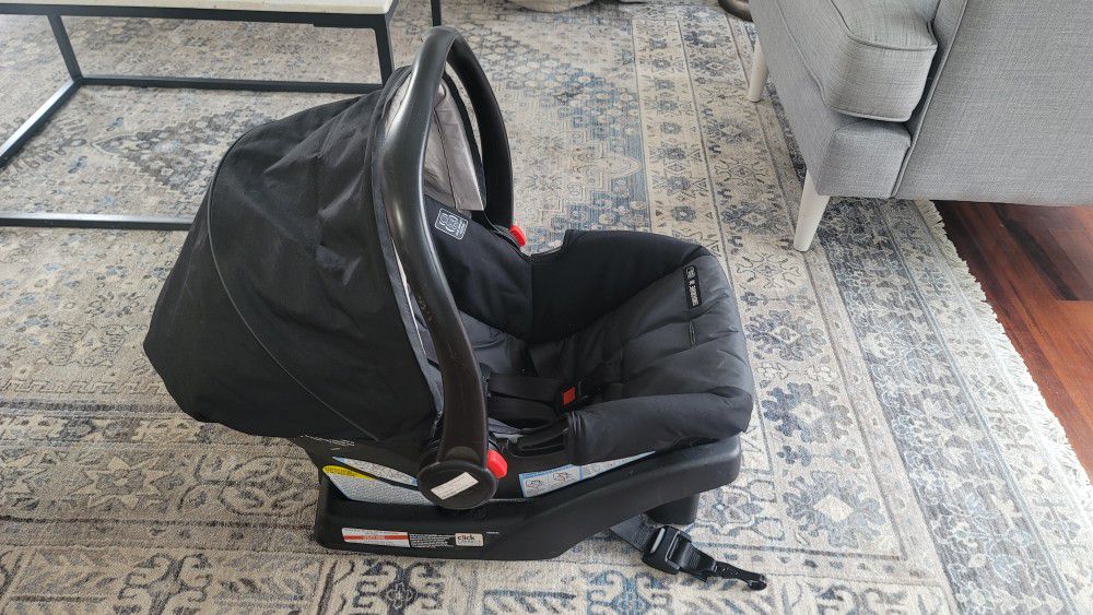 Baby Car Seat With Base - Graco